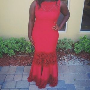 TADASHI SHOJI RED MERMAID LACE GOWN